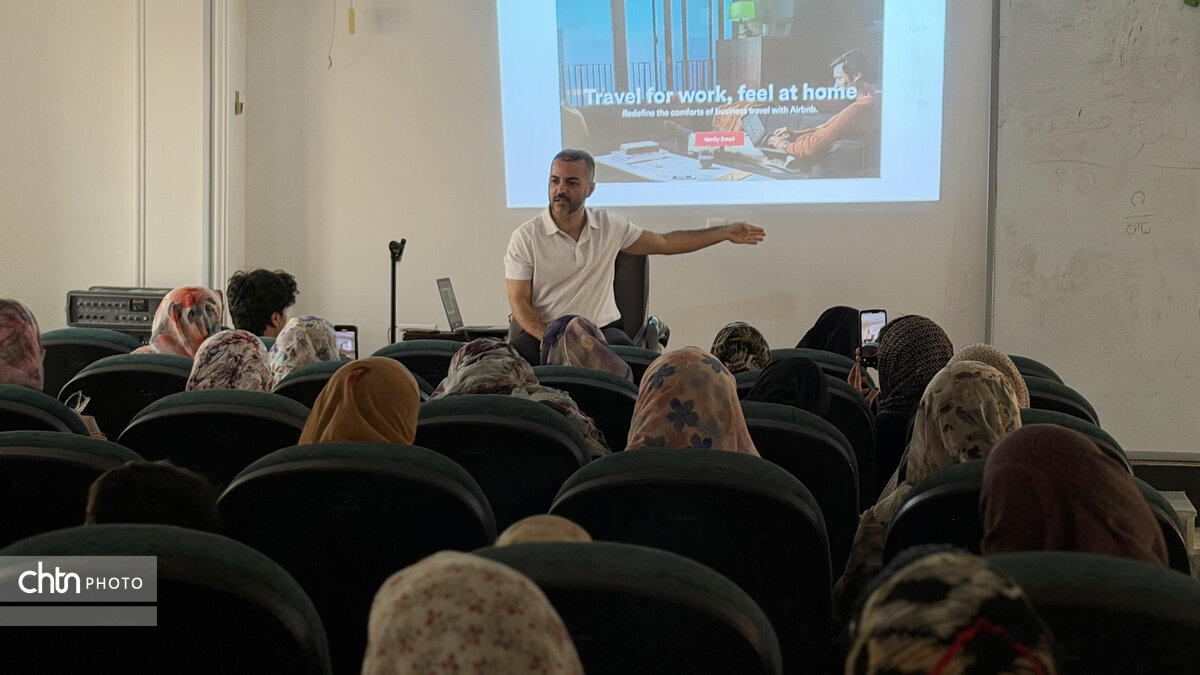 نشست تخصصی صنعتگران و کارآفرینان در قشم برگزار شد