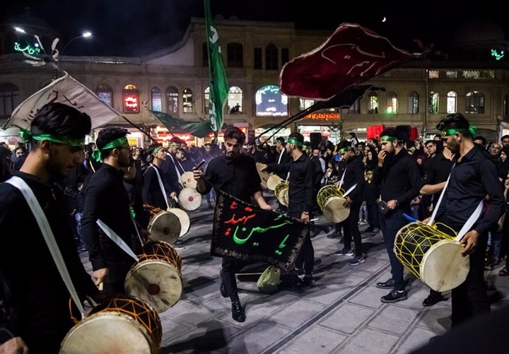 سینه‌زنی سنتی و نوحه‌خوانی اربعین در بوشهر اجرا شد