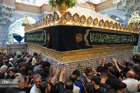 عزاداران اربعینی حسینی(ع) در حرم مطهر بانوی کرامت(س) قم