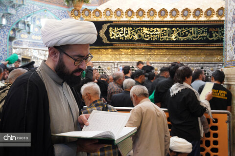 عزاداران اربعینی حسینی(ع) در حرم مطهر بانوی کرامت(س) قم