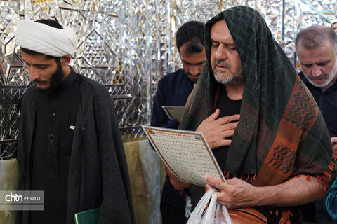 عزاداران اربعینی حسینی(ع) در حرم مطهر بانوی کرامت(س) قم