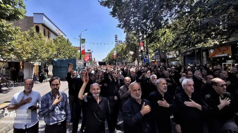 طنین یا حسین در مسیر جاماندگانِ عاشق در زنجان