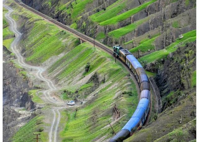 قطارهای روزانه؛ فرصتی برای تماشای ایران از پنجره زاگرس