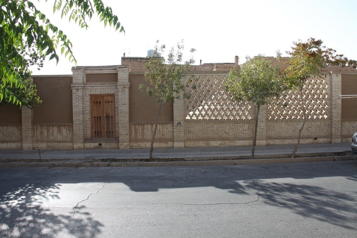 صدور موافقتنامه احداث سفرهخانه سنتی در حمام نخست سمنان