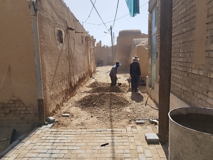 آغاز مرمت معابر بافت تاریخی ابرکوه