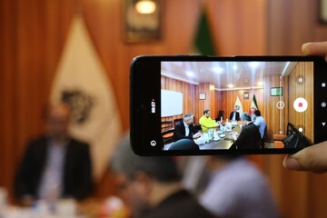 نشست مدیرکل میراث‌فرهنگی، گردشگری و صنایع‌دستی استان گیلان با اصحاب رسانه در پاسداشت راویان حقیقت و طلایه‌داران جهاد تبیین