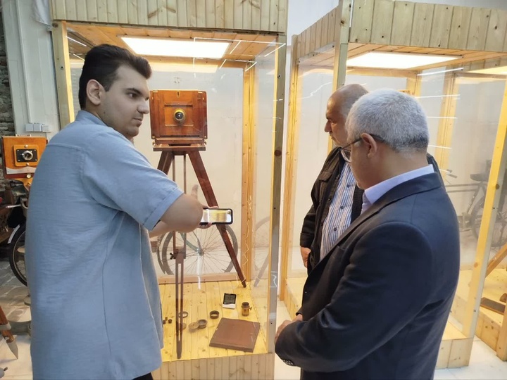 بازدید مدیران اقتصادی گلستان از موزه عکاسخانه گرگان