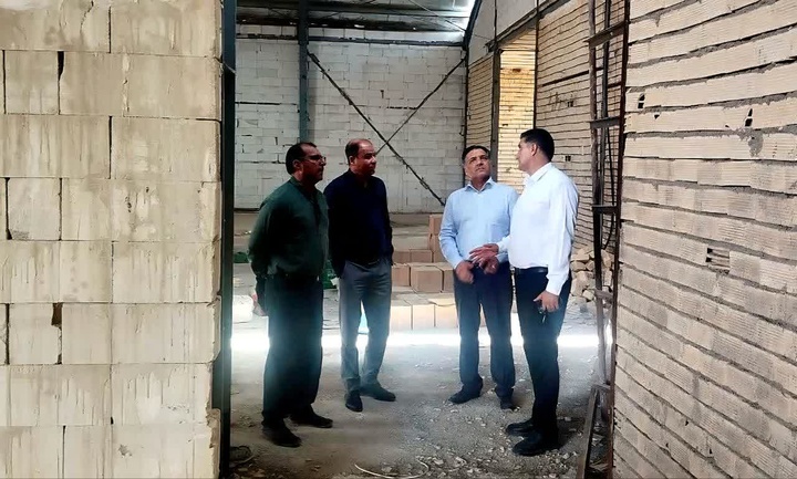 بازدید معاون گردشگری و سرمایه‌گذاری مرکزی از پروژه مجتمع گردشگری خمین/ توسعه زیرساخت‌های گردشگری با شتاب ادامه دارد