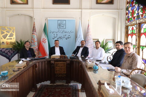 دیدار مدیر مجتمع رفاهی خورشیدی بناب با مدیرکل میراث فرهنگی استان آذربایجان شرقی
