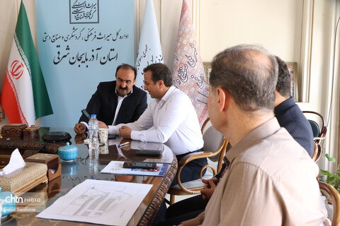 دیدار مدیر مجتمع رفاهی خورشیدی بناب با مدیرکل میراث فرهنگی استان آذربایجان شرقی