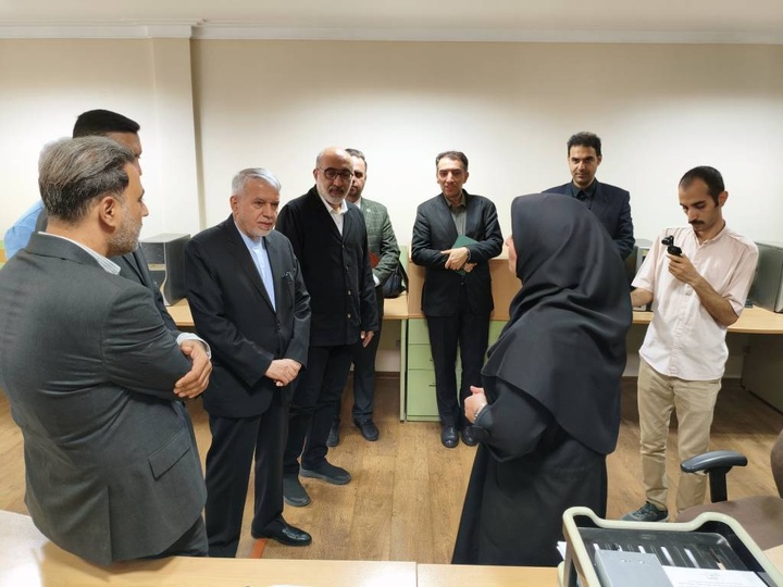 صالحی‌امیری از سه‌رسانه‌ بازدید کرد/ از جماران تا ایلنا و ایسنا، پای صحبت خبرنگاران