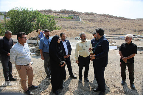 بازدید مسئولان از طرح سامان‌دهی محوطه بیرونی خانه تاریخی ملاصدرا در کهک
