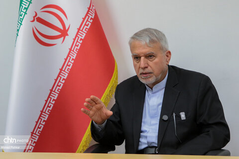 بازدید وزیر میراث فرهنگی از رسانه‌ها به مناسبت روز خبرنگار