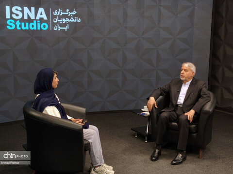 بازدید وزیر میراث فرهنگی از رسانه‌ها به مناسبت روز خبرنگار