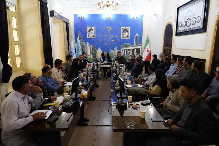نشست مدیرکل منابع انسانی وزارت میراث‌فرهنگی با مدیر و کارکنان اداره‌کل همدان برگزار شد