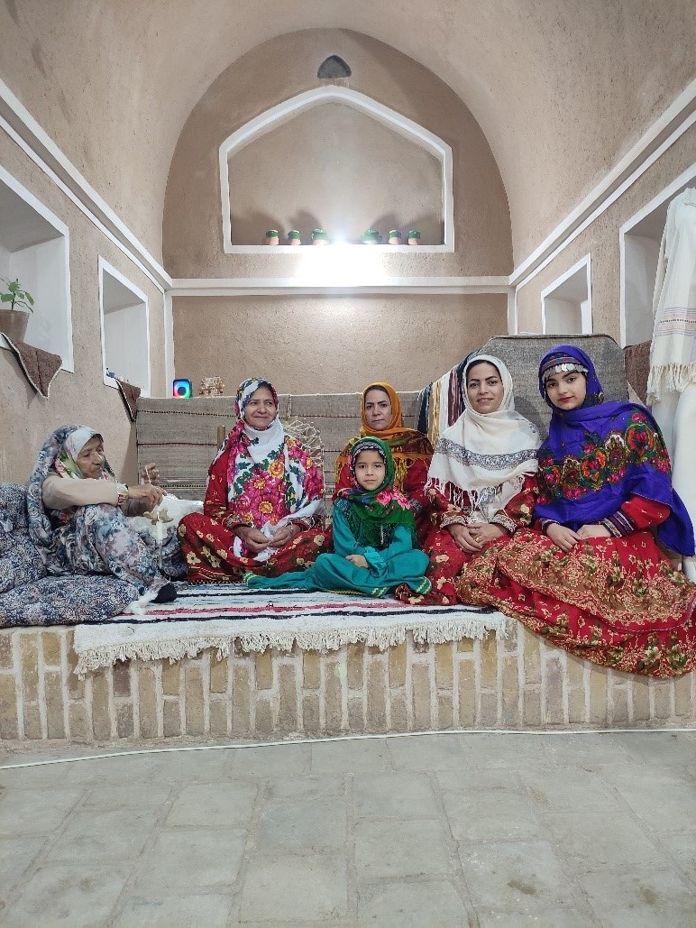 بررسی ظرفیتهای کرباسبافی بشرویه توسط ارزیاب وزارت میراثفرهنگی جهت ثبت جهانی