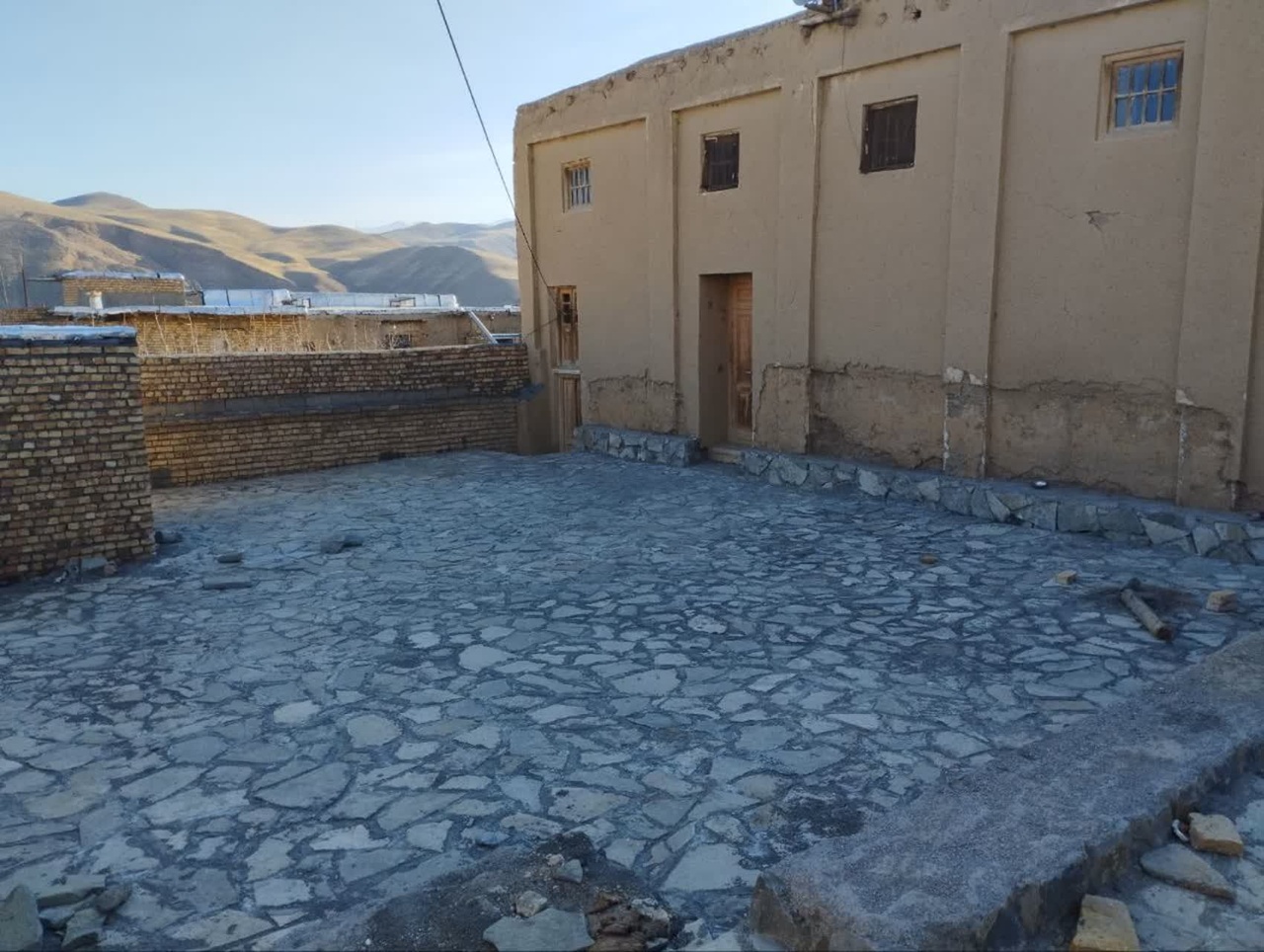 بررسی  وضعیت تاریخی، مرمتی و نظارتی حسینیه ارزه‌خوران بررسی