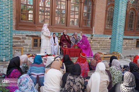 مراسم سنتی «مینجیق سالما» در مدرسه تاریخی هدایت ارومیه