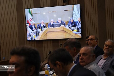 نشست تخصصی  مشترک سرمایه‌گذاران گردشگری و صنایع دستی خراسان رضویبا حضور وزرای میراث فرهنگی، گردشگری و صنایع دستی، امور خارجه، اقتصاد و دارایی و استاندار خراسان رضوی در مشهد