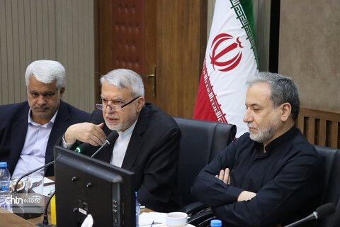 نشست تخصصی  مشترک سرمایه‌گذاران گردشگری و صنایع دستی خراسان رضویبا حضور وزرای میراث فرهنگی، گردشگری و صنایع دستی، امور خارجه، اقتصاد و دارایی و استاندار خراسان رضوی در مشهد