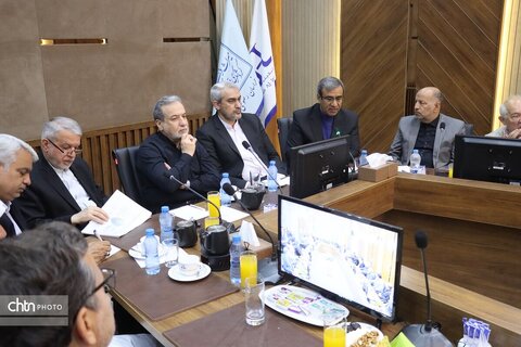 نشست تخصصی  مشترک سرمایه‌گذاران گردشگری و صنایع دستی خراسان رضویبا حضور وزرای میراث فرهنگی، گردشگری و صنایع دستی، امور خارجه، اقتصاد و دارایی و استاندار خراسان رضوی در مشهد