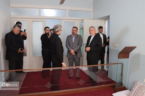 بازدید صالحی‌امیری از خانه‌موزه انقلاب اسلامی در مشهد/ روایت تاریخی خانه‌ای که زادگاه رهبر شهید انقلاب است