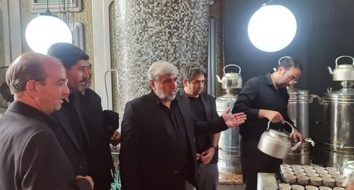 بازدید معاون گردشگری خراسان رضوی از مراکز اقامتی، موکب‌ها و راه‌آهن مشهد