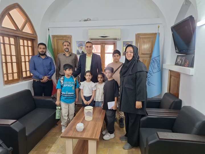 برگزاری نخستین دوره «همیار گردشگر» در عمارت تاریخی باغ رحیم‌آباد بیرجند/ تربیت نسل آینده برای میزبانی از گردشگران