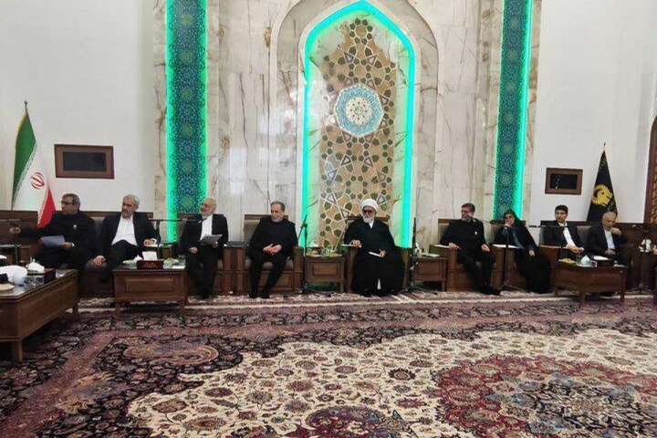 عراقچی: ظرفیت جذب زائران خارجی مشهد می‌تواند با اجرای مصوبات کارگروه امام رضا(ع) دو برابر شود