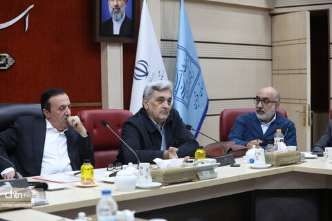 نخستین نشست شورای راهبردی میراث‌فرهنگی، گردشگری و صنایع‌دستی استان قزوین با حضور جمعی از مدیران ارشد وزارت میراث‌فرهنگی