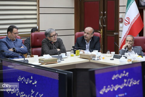 نخستین نشست شورای راهبردی میراث‌فرهنگی، گردشگری و صنایع‌دستی استان قزوین با حضور جمعی از مدیران ارشد وزارت میراث‌فرهنگی
