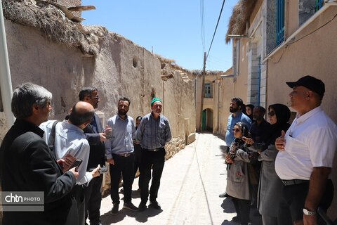 تور خبرنگاران