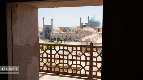 کاخ عالی قاپو اصفهان، همچنان زیبا و پابرجا