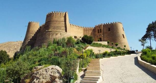 اجرای سالانه ۶۰ پروژه مرمتی در لرستان/ ثبت جهانی دره خرم‌آباد فصل تازه‌ای برای معرفی استان گشود