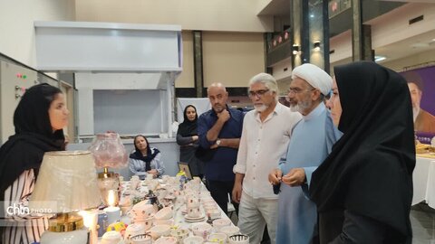 «شکوه همدلی» در ارومیه/ نمایش توانمندی بیش از ۷۰ هنرمند در نمایشگاه صنایع‌دستی