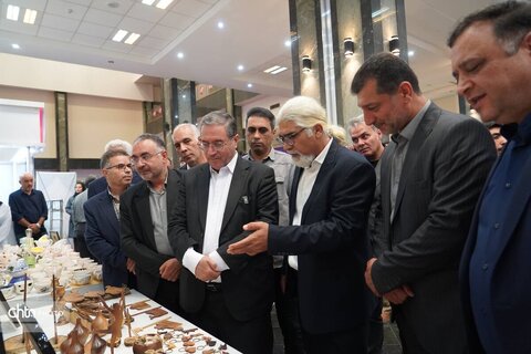 برپایی نمایشگاه صنایع‌دستی و مشاغل خانگی با عنوان شکوه همدلی در ارومیه