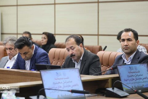 نشست صمیمی با اعضای انجمن‌ها و تشکل‌های مردم‌نهاد استان فارس