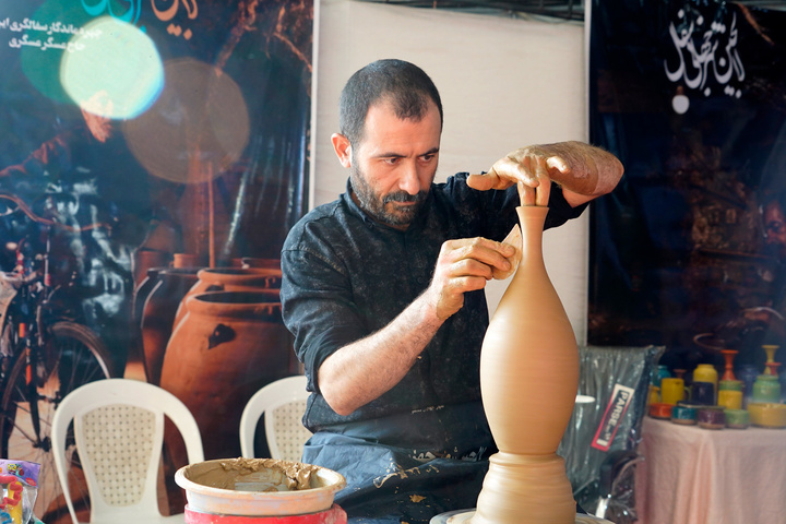 هجدهمین نمایشگاه سراسری صنایع‌دستی و آئین‌های محلی در همدان