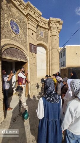 نخستین اتاق فرار شاهنامه‌ای کودکان کشور در آشتیان؛ تلفیق قصه، بازی و میراث فرهنگی برای نسل آینده