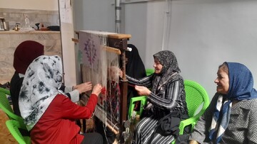 شروع دوره جدید آموزش گلیم‌بافی در شهرستان خدابنده