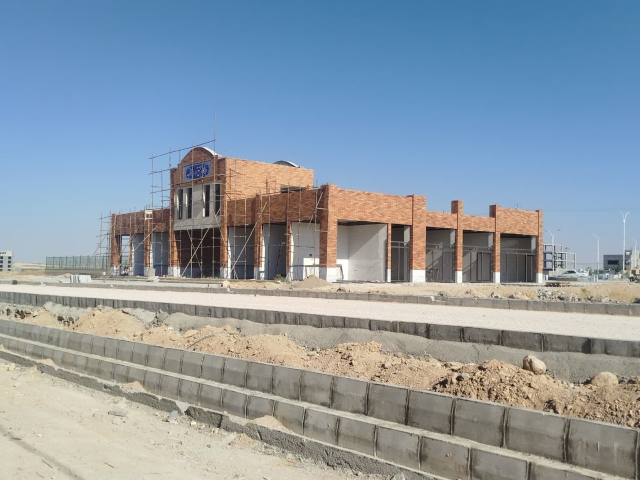 گام بلند رزن برای احیای هنرهای سنتی/ بازارچه صنایعدستی به ۸۵ درصد پیشرفت فیزیکی رسید