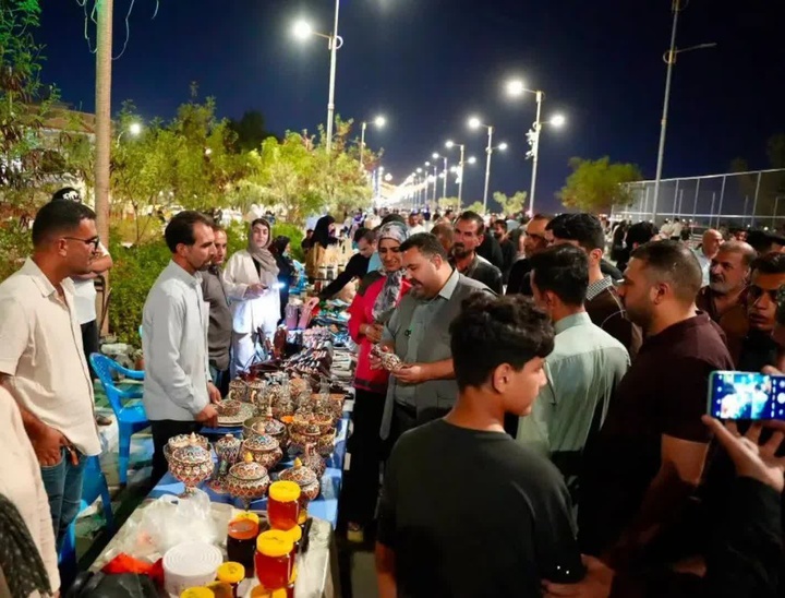 پنجاهمین حضور صنعتگران ایلامی در بازار شهر کوت عراق/ استاندار واسط از غرفه‌های صنایع‌دستی ایلام بازدید کرد