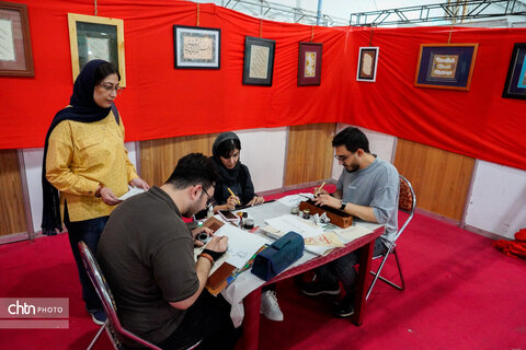 استقبال بی‌نظیر بازدیدکنندگان از هجدهمین نمایشگاه سراسری صنایع‌دستی همدان
