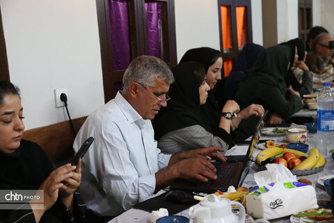 نشست خبری