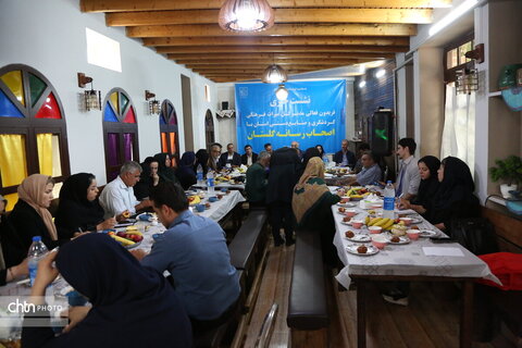 نشست خبری