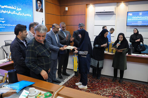 میز تخصصی گردشگری کودک و تقدیر از برگزیدگان فراخوان زیبایی‌های گردشگری خوزستان