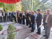 تجدید میثاق مدیرکل و کارکنان میراث‌فرهنگی لرستان با شهدا در هفته دولت
