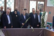 روایت گام‌های استوار خدمت؛ قاب‌هایی از تجدید میثاق دولت‌مردان و میراث‌داران گیلان در میعادگاه شهدای رشت