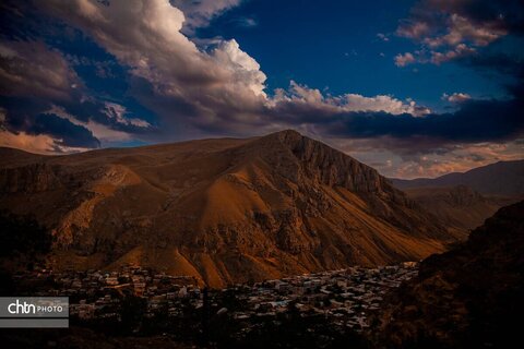 قلعه ماکو؛ شگفتی معماری زیرصخره ای