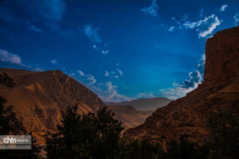 قلعه ماکو؛ شگفتی معماری زیرصخره ای